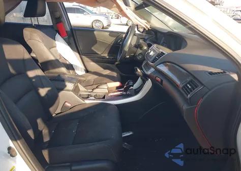 2013 Honda Accord Sport z USA, uszkodzony, nr VIN 1HGCR2F50DA274463